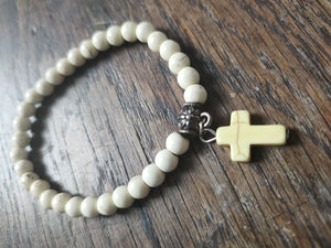 Bracelet perle + croix