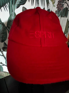 Casquette rouge Esprit